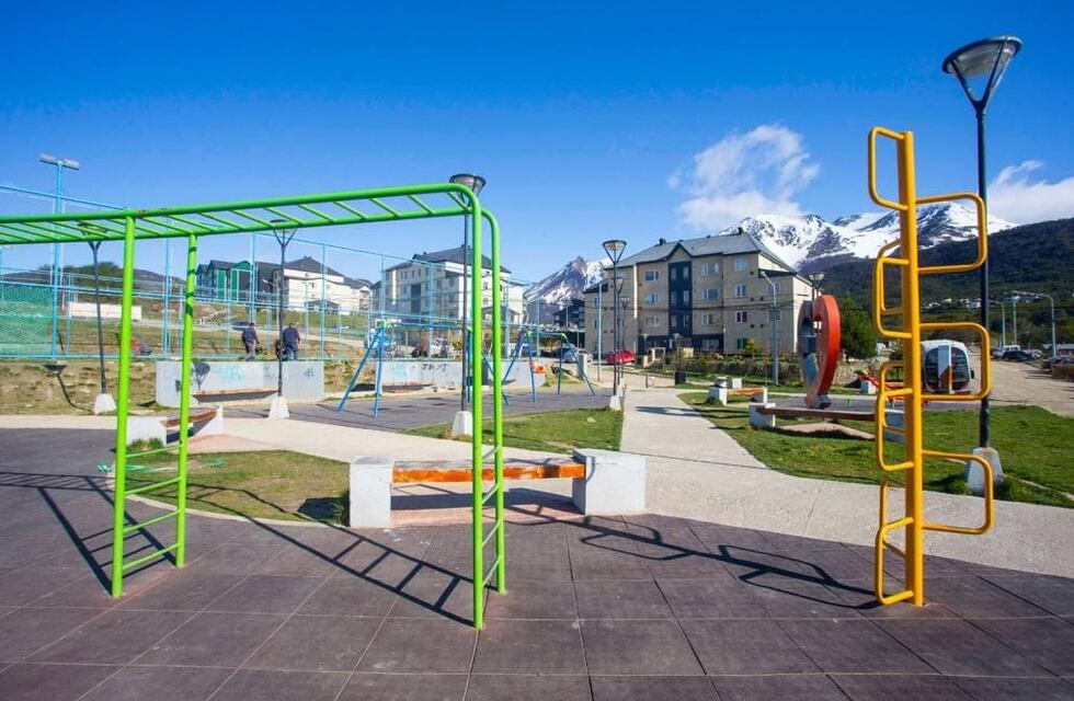 Ushuaia: realizan trabajos en espacios públicos del barrio Río Pipo