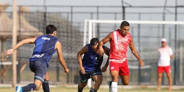El zaguero Fernando Alarcón, en la lista de Instituto para el cuadrangular en Uruguay (Prensa Instituto).