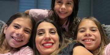 Cinthia Fernández y sus hijas