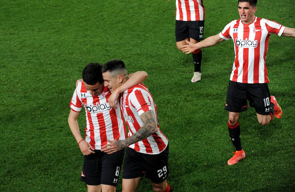 El gol del descuento de Leonardo Godoy para Estudiantes que pierde 2 a 1 ante Independiente