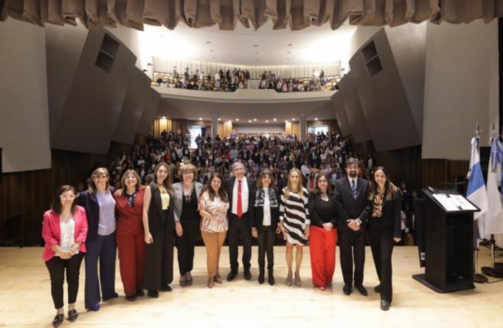 Día del Maestro y un merecido homenaje a los educadores