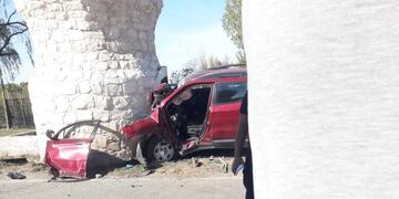 La Fiat Toro del suboficial mayor, Gallardo, quedó destruída. Foto gentileza InfoUco.