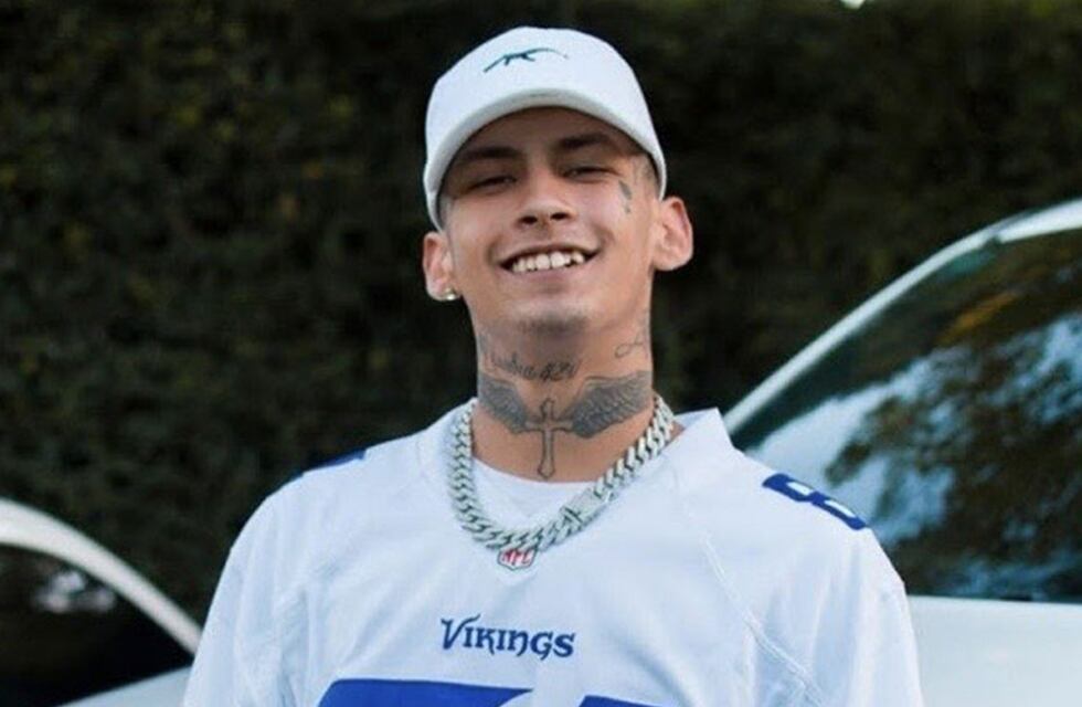 Fanáticos desbordaron el escenario de L-Gante que sólo pudo cantar un tema en Rosario