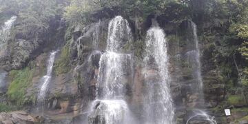 Complejo Siete Cascadas en La Falda.