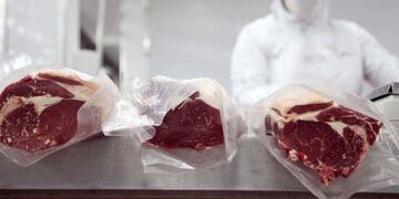 Las exportaciones se llevan alrededor del 25 por ciento de la producción de carne bovina en Argentina.