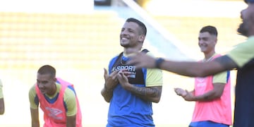 El ex Colo Colo tiene 33 años y comenzó un reacondicionamiento físico junto a Walter Montoya y Michael Covea.