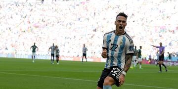 A Lautaro Martínez le anularon dos goles ante Arabia Saudita. (AP)