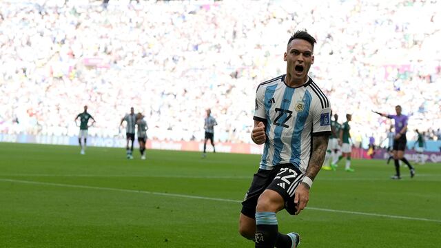 A Lautaro Martínez le anularon dos goles ante Arabia Saudita. (AP)