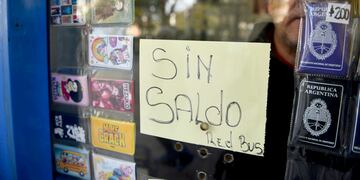 Red Bus sufrió este jueves por la tarde un ataque informático que impide renovar el saldo de los puntos de recarga. (José Hernández / La Voz)
