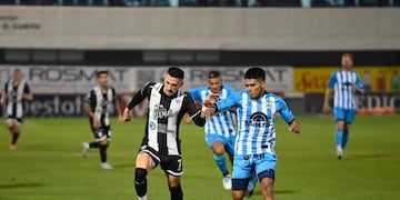 Francisco Maidana fue la pieza que sacrificó el DT Matías Módolo para poner un arquero de relevo cuando Gimnasia y Esgrima de Jujuy perdió a Milton Álvarez por una controvertida expulsión.