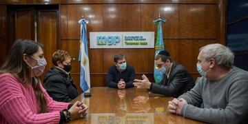 El jefe comunal recibió a sus representantes para fortalecer acciones de trabajo conjuntas y fomentar la capacitación e inserción laboral en Gral. Pueyrredon.