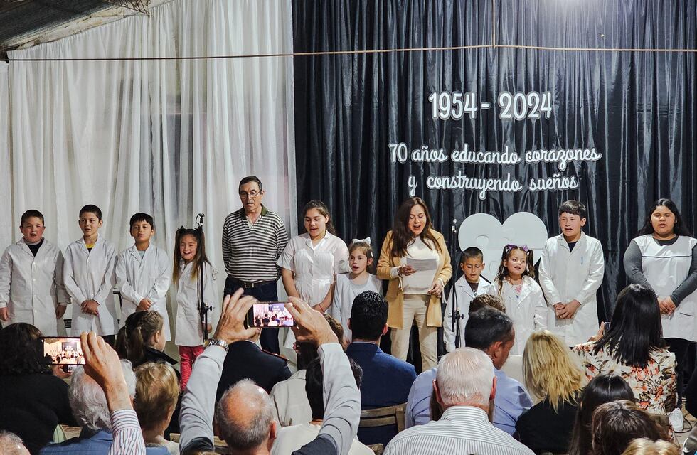 Humberto Primo: 70° Aniversario del C.E.R N°468 "Bernardo O'Higgins" de Reina Margarita