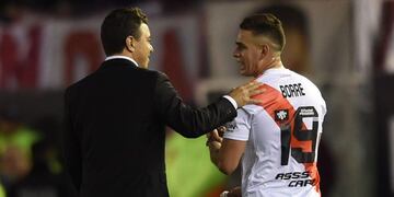 Rafael Santos Borré está cerca de irse de River.
