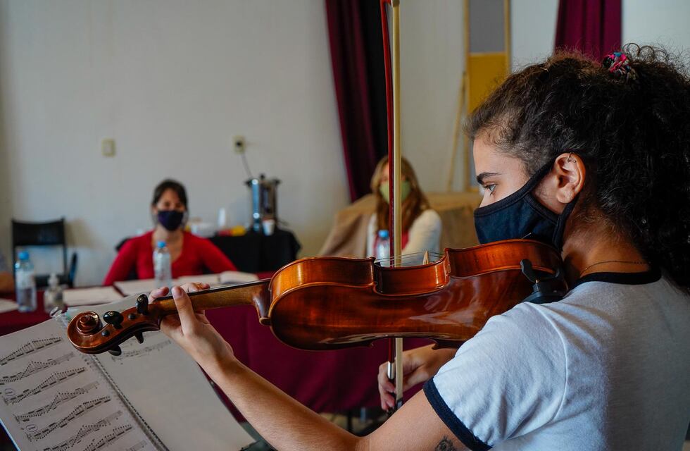 Las Heras: La Orquesta de Cámara Juvenil ya tiene nuevos talentos