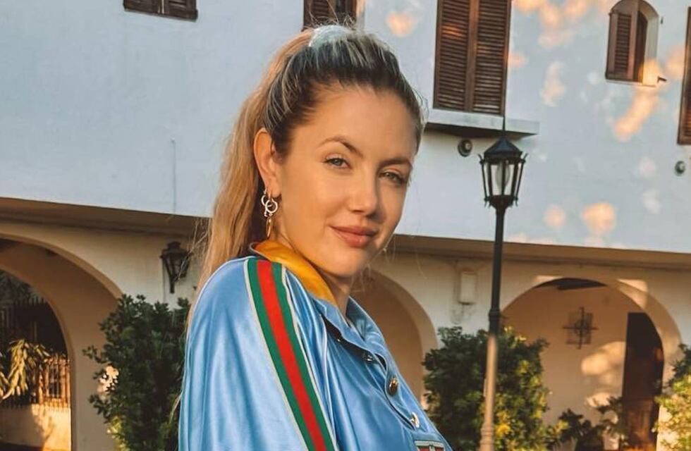 Stephanie Demner impactó con su look urbano para la temporada de otoño