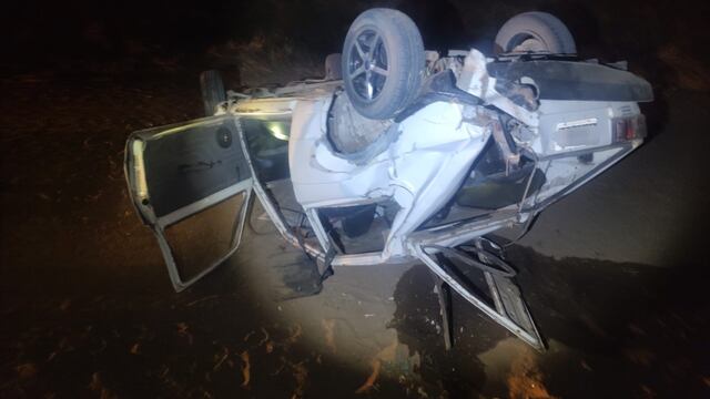 El auto que despistó y volcó en el sur de Córdoba.