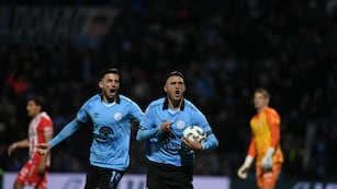 Lo grita Matías Suárez. Su segundo gol en Belgrano, con suspenso (Facundo Luque / La Voz)