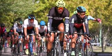 Matías Pollio ganó la carrera Aniversario de Bahía Blanca.
