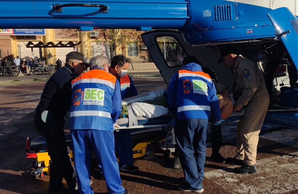 Trasladaron a una joven madre en helicóptero a causa de las heridas que sufrió en un incendio