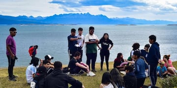 Jóvenes del “Activá el verano” realizaron caminata por la zona de montaña