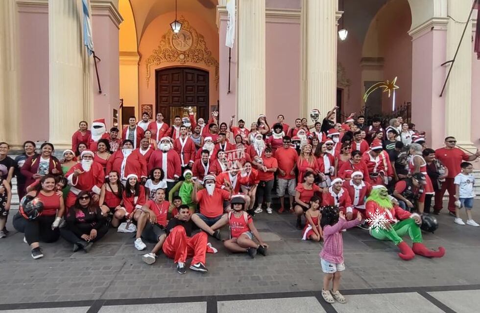 Repartiendo alegría: la ciudad de Salta se llenó de Papa Noeles motoqueros en una campaña solidaria
