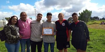 Emotivo homenaje a Verónica Parada en el comienzo del torneo de Fútbol Femenino.