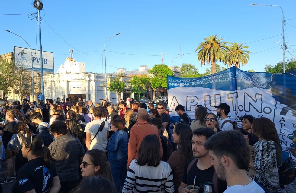 Rafaela también tuvo su multitudinaria marcha en defensa de la educación y la universidad pública