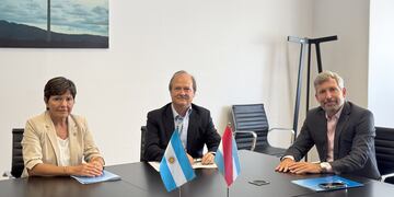 Frigerio pidió colaboración a Nación para continuar con el desarrollo energético