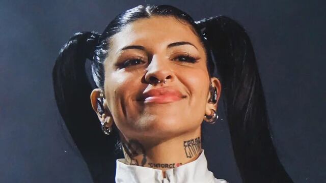 Cazzu en su show en Guadalajara, México.