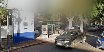 La parada de colectivos se convirtió en el escenario de un enfrentamiento con armas de fuego.