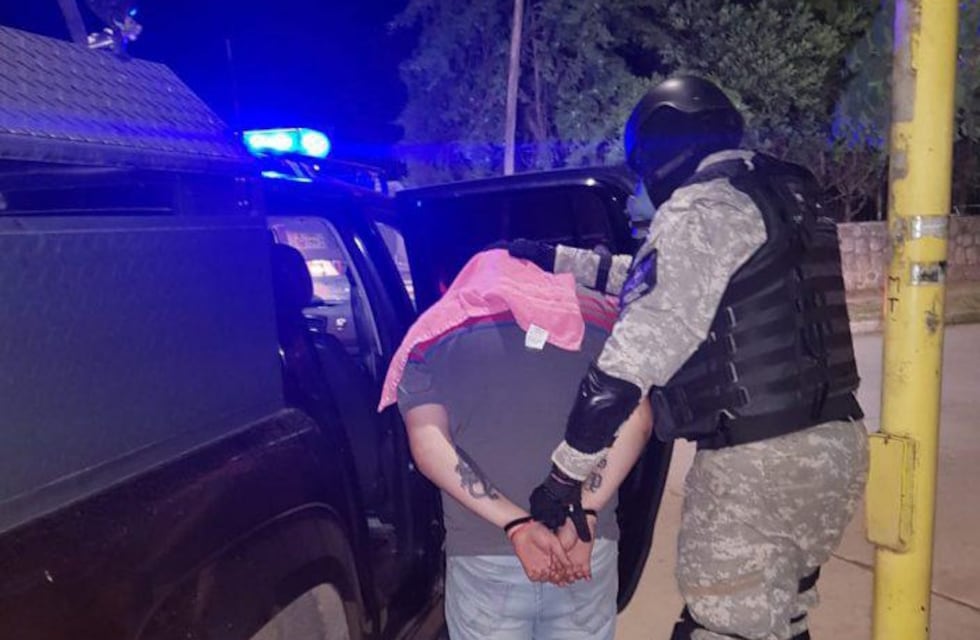 Atrapados infraganti: detuvieron a dos hermanos en Capilla del Monte tras concretar un “delivery de drogas”