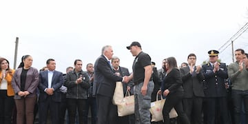 Se inauguraron nuevas instalaciones de la DIDROP y Patrulla Motorizada en Alberdi, con entrega de vehículos y tecnología.