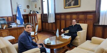 "No hay ningún recorte en la Armada Argentina", aseguró el concejal Rodrigo Sartori tras reunirse con el contraalmirante Juan Carlos Daniel Abbondanza .