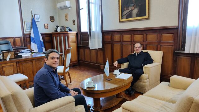 "No hay ningún recorte en la Armada Argentina", aseguró el concejal Rodrigo Sartori tras reunirse con el contraalmirante Juan Carlos Daniel Abbondanza .