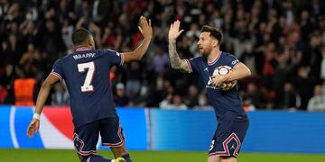 El delantero Lionel Messi fue clave para la remontada del PSG. (AP Photo/Francois Mori).