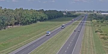 Conductor se descompensó en la Autopista Rosario - Santa Fe: pudo haber sido una tragedia.
