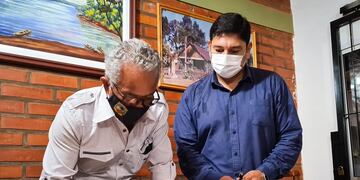 El IFAI entregó insumos en El Alcázar y firmó un convenio colaboración con la municipalidad
