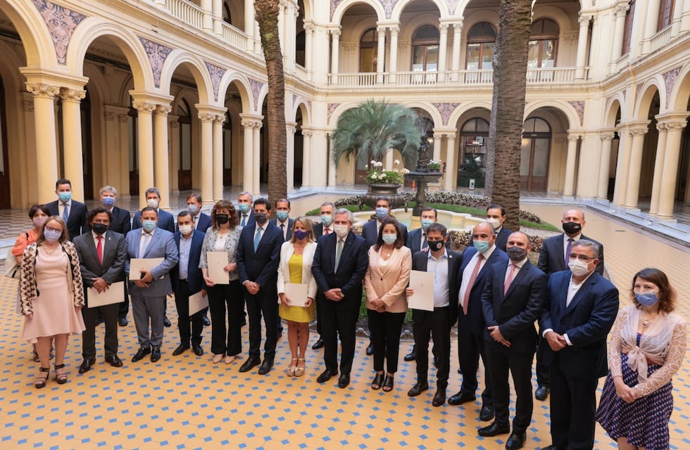 Sergio Uñac participó en la firma de un nuevo Consenso Fiscal para 2022