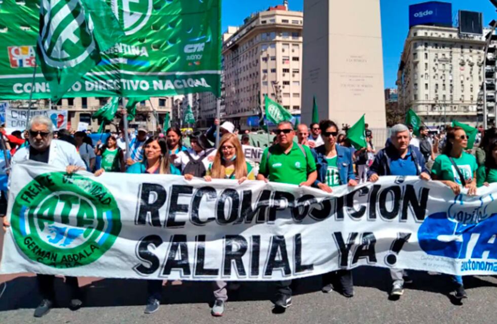 Trabajadores de Salud porteños marcharon solicitando aumentos de salarios