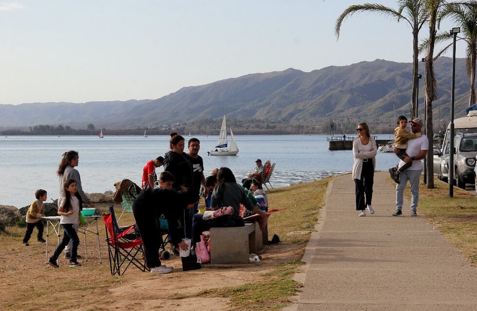 Villa Carlos Paz se prepara para un fin de semana largo con más del 70% de reservas