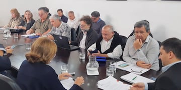 Paritarias: el gobierno provincial ofreció un ocho por ciento de aumento a docentes