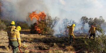 El fuego no da tregua en Chubut.