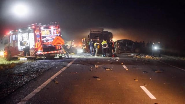 Una familia perdió la vida tras chocar de frente contra una camioneta en Madryn.