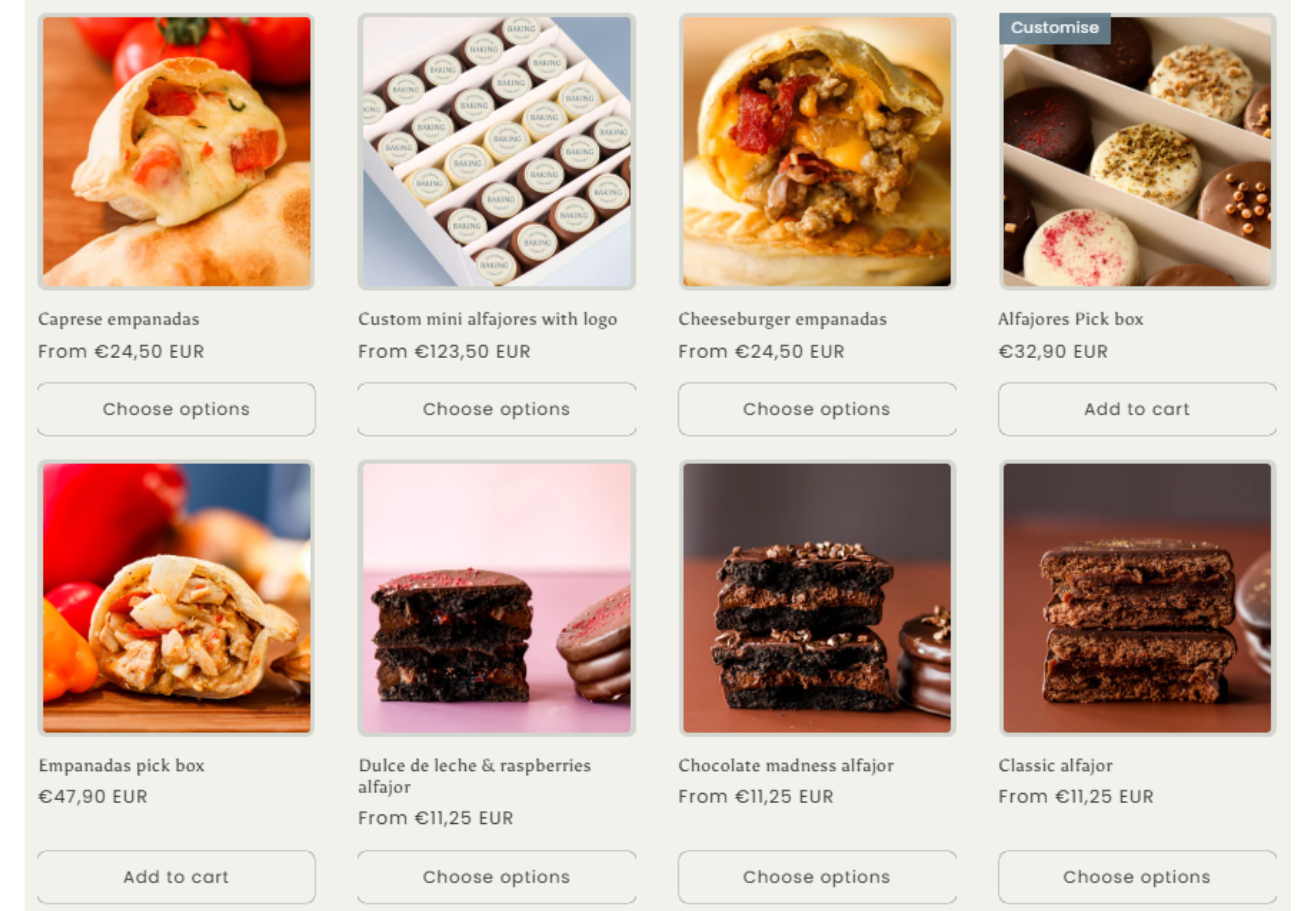 Hay variedad de alfajores y empanadas.