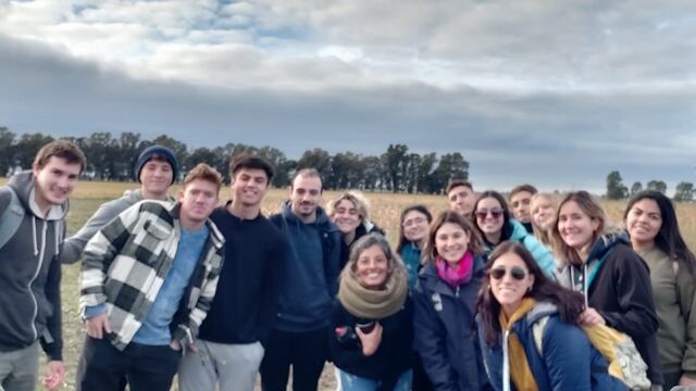 Tres Arroyos Estudiantes de Producción Agropecuaria Sostenible visitaron la Chacra de Barrow