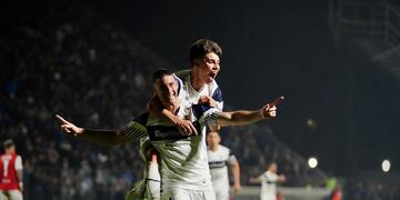 Los goles fueron de Domínguez, Morales y Contin para el "Lobo".