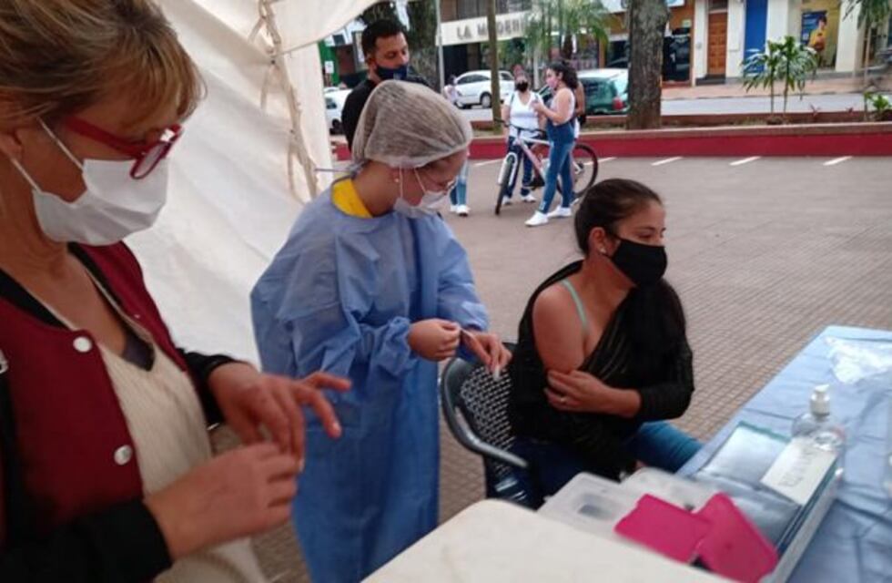 Oberá: continúa la vacunación bajo el lema “Seguimos vacunando para volver a la vida que queremos”