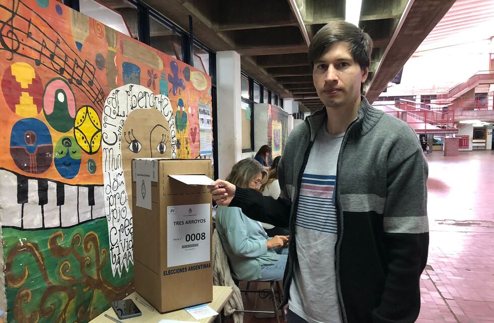 Votó Facundo Arguello