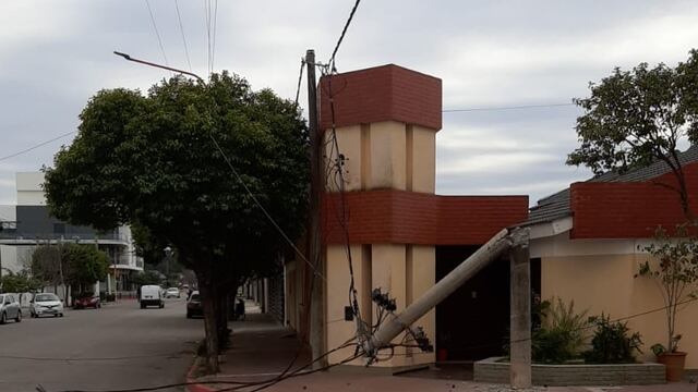 Un camión cortó cables de energía de CESPAL