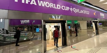 Un grupo de cordobeses enfiestó el sistema de metro en Qatar.